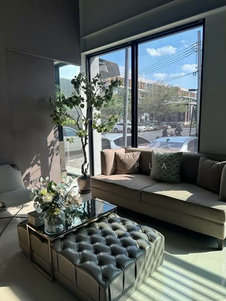 Nirvana@Work Ladprao-Kasetnawamin, Bangkok, 239 Prasert-Manukitch Road, Nawamin, Bueng Kum, Bangkok, 4 Bedrooms, 363 sqm, Townhouse For Rent, by Agent Pla, 500150591 - DDproperty.com