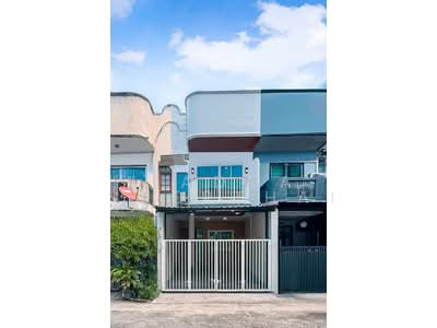 ขาย - หมู่บ้าน 84 แมนชั่น : Baan 84 Mansion, กรุงเทพ