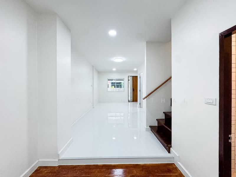 หมู่บ้าน 84 แมนชั่น : Baan 84 Mansion, กรุงเทพ, วังทองหลาง, วังทองหลาง, กรุงเทพ, 100 ตร.ม., ทาวน์เฮ้าส์ ขาย, โดย Ladda Suebthai, 500150598 - DDproperty.com