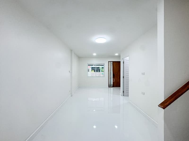 หมู่บ้าน 84 แมนชั่น : Baan 84 Mansion, กรุงเทพ, วังทองหลาง, วังทองหลาง, กรุงเทพ, 100 ตร.ม., ทาวน์เฮ้าส์ ขาย, โดย Ladda Suebthai, 500150598 - DDproperty.com