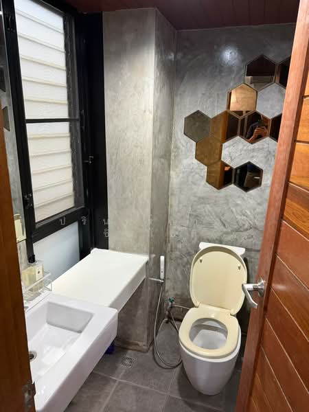 Townhome near Major Ratchayothin, Bangkok, Lat Yao, Chatuchak, Bangkok, 2 Bedrooms, 110 sqm, Townhouse For Rent, by ปรินทร์ญาดา ชิณโชติ, 500150631 - DDproperty.com