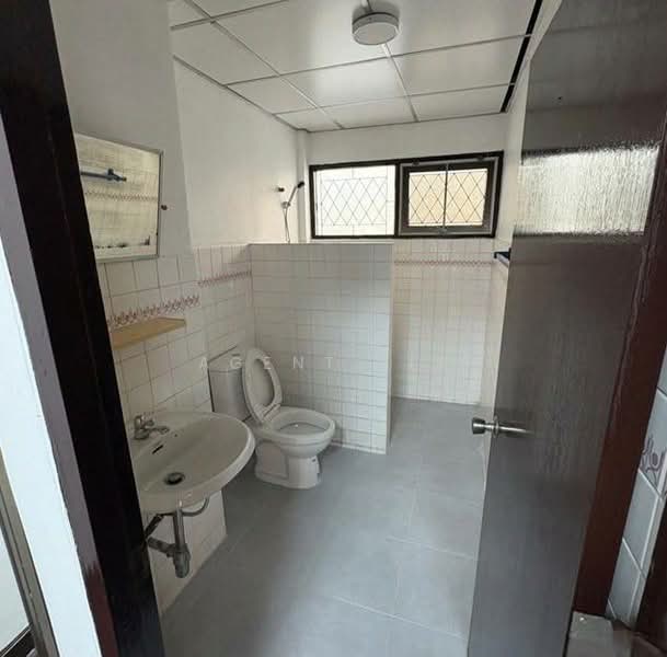 โฮมออฟฟิศ/สำนักงาน 4 ชั้น ให้เช่าใกล้ รามคำแหง สุขุมวิท 71 เอกมัย (SPSAD3817), กรุงเทพ, ปรีดีพนมยงค์, สวนหลวง, สวนหลวง, กรุงเทพ, 240 ตร.ม., ทาวน์เฮ้าส์ ให้เช่า, โดย Agent Pla, 500150649 - DDproperty.com