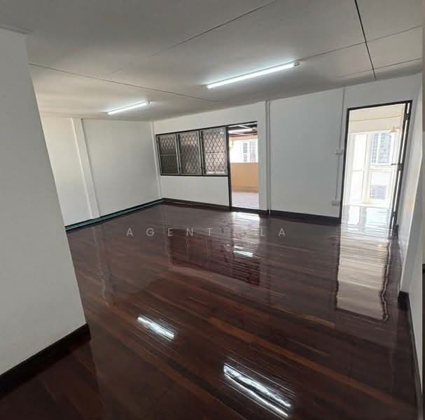 4-Story Home Office/Office for Rent near Ramkhamhaeng, Sukhumvit 71, Ekkamai (SPSAD3817), Bangkok, ปรีดีพนมยงค์, Suan Luang, Suan Luang, Bangkok, 5 Bedrooms, 240 sqm, Townhouse For Rent, by Agent Pla, 500150649 - DDproperty.com