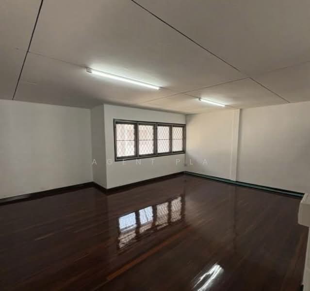 4-Story Home Office/Office for Rent near Ramkhamhaeng, Sukhumvit 71, Ekkamai (SPSAD3817), Bangkok, ปรีดีพนมยงค์, Suan Luang, Suan Luang, Bangkok, 5 Bedrooms, 240 sqm, Townhouse For Rent, by Agent Pla, 500150649 - DDproperty.com