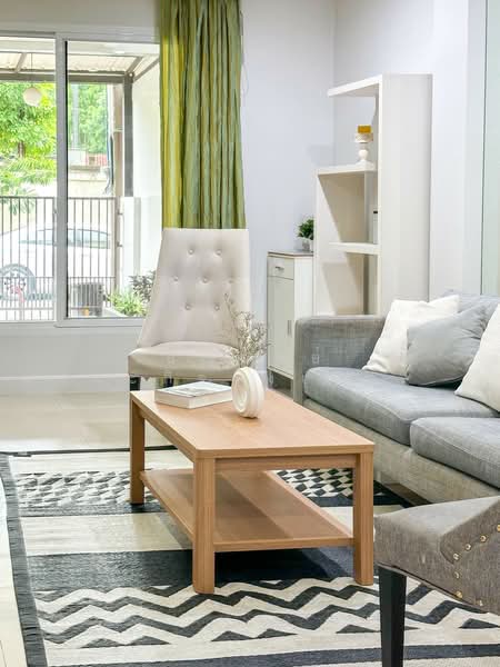 Thanapat Haus Sathorn - Narathiwas, Bangkok, Soi Chuen Chitrung, Nontri Road, Chong Nonsi, Yan Nawa, Bangkok, 3 Bedrooms, 200 sqm, Townhouse For Sale, by ธัญวัลย์ มานะกิจรุ่งเรือง, 500150650 - DDproperty.com