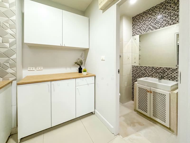 Thanapat Haus Sathorn - Narathiwas : ธนาพัฒน์ เฮ้าส์ สาทร - นราธิวาสฯ, กรุงเทพ, ซอยชื่นจิตร ถนนนนทรี, ช่องนนทรี, ยานนาวา, กรุงเทพ, 200 ตร.ม., ทาวน์เฮ้าส์ ขาย, โดย ธัญวัลย์ มานะกิจรุ่งเรือง, 500150650 - DDproperty.com