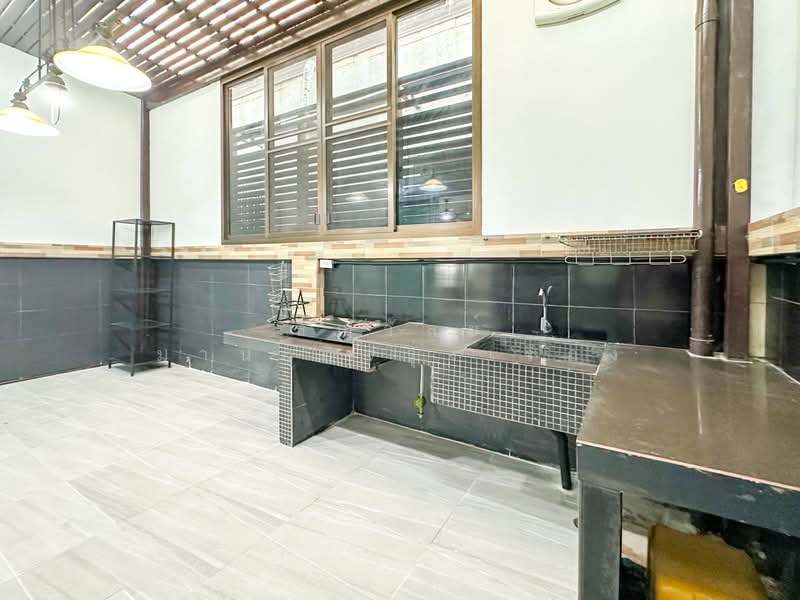 Thanapat Haus Sathorn - Narathiwas, Bangkok, Soi Chuen Chitrung, Nontri Road, Chong Nonsi, Yan Nawa, Bangkok, 3 Bedrooms, 200 sqm, Townhouse For Sale, by ธัญวัลย์ มานะกิจรุ่งเรือง, 500150650 - DDproperty.com