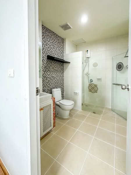 Thanapat Haus Sathorn - Narathiwas, Bangkok, Soi Chuen Chitrung, Nontri Road, Chong Nonsi, Yan Nawa, Bangkok, 3 Bedrooms, 200 sqm, Townhouse For Sale, by ธัญวัลย์ มานะกิจรุ่งเรือง, 500150650 - DDproperty.com