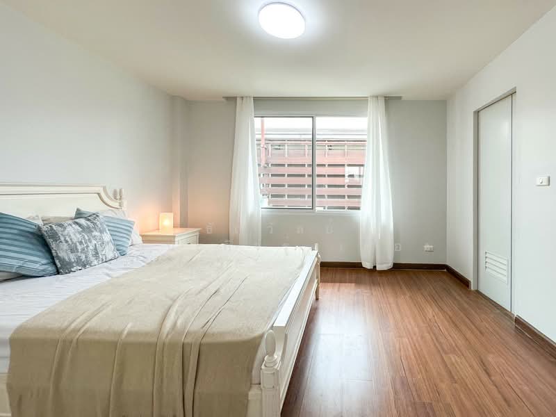 Thanapat Haus Sathorn - Narathiwas, Bangkok, Soi Chuen Chitrung, Nontri Road, Chong Nonsi, Yan Nawa, Bangkok, 3 Bedrooms, 200 sqm, Townhouse For Sale, by ธัญวัลย์ มานะกิจรุ่งเรือง, 500150650 - DDproperty.com