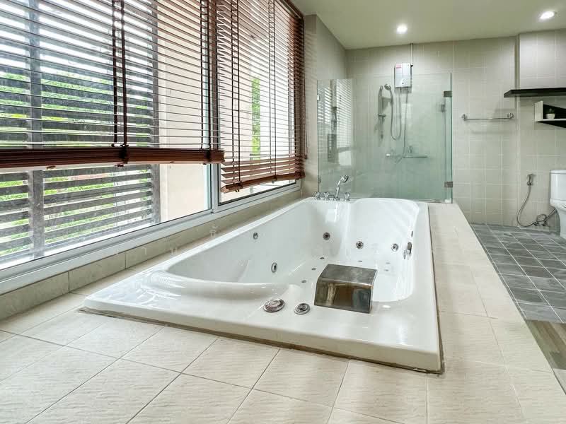 Thanapat Haus Sathorn - Narathiwas, Bangkok, Soi Chuen Chitrung, Nontri Road, Chong Nonsi, Yan Nawa, Bangkok, 3 Bedrooms, 200 sqm, Townhouse For Sale, by ธัญวัลย์ มานะกิจรุ่งเรือง, 500150650 - DDproperty.com