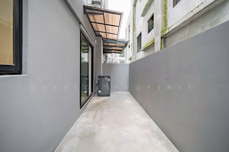 Nirvana Define Srinakarin-Rama 9, Bangkok, Srinakarin - Rom Klao Road, Saphan Sung, Saphan Sung, Bangkok, 3 Bedrooms, 203 sqm, Townhouse For Rent, by Correct Property, 500150677 - DDproperty.com