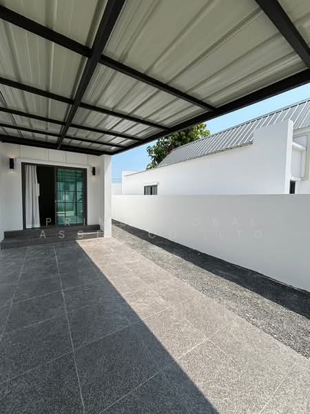 The entrance to Yamu beach is very new, peaceful, beautiful, Phuket, Pa Khlok, Thalang, Phuket, 2 Bedrooms, 160 sqm, Single Detached House For Rent, by Prime Global Asset Co.,Ltd, 500150694 - DDproperty.com