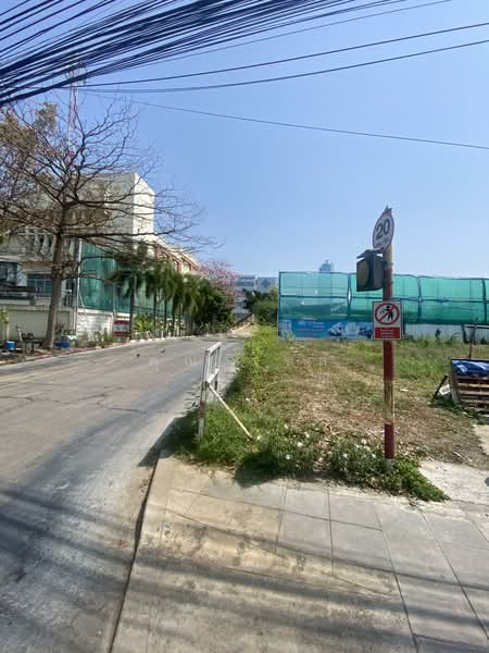 For Rent - Land for rent, Main Road, Ekamai Ramindra, Bangkok