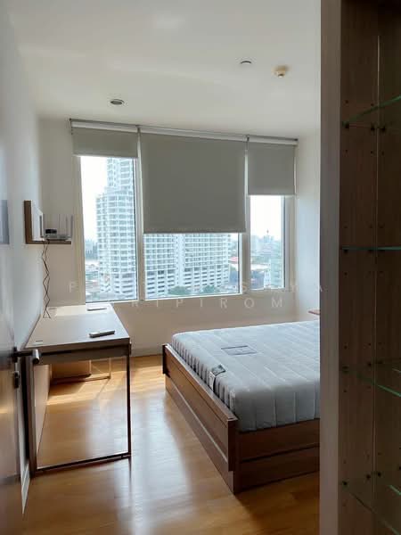 Watermark Chaophraya, Bangkok, Soi Charoennakorn 39-41, Charoennakorn Road, Bang Lam Phu Lang, Khlong San, Bangkok, 2 Bedrooms, 100 sqm, Condo For Rent, by Pattarasaya Sripirom, 500150815 - DDproperty.com