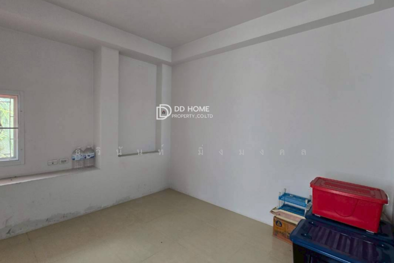 Kanchanalux Thepsirin, Nonthaburi, Bang Khu Wiang, Bang Kruai, Nonthaburi, 4 Bedrooms, 220 sqm, Semi-Detached House (Twin House) For Sale, by ธวินันท์ มิ่งมงคล, 500150820 - DDproperty.com