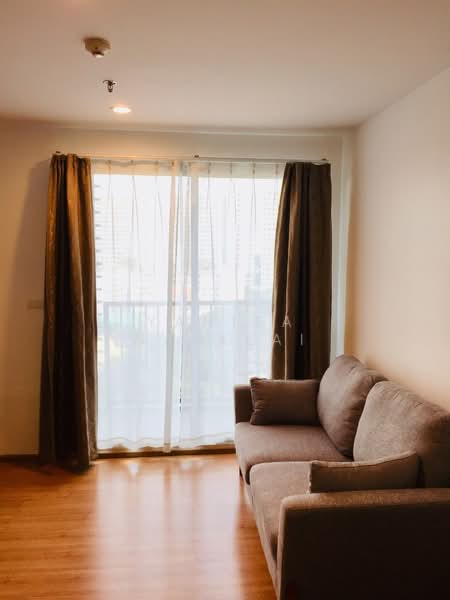 The Base Sukhumvit 77, Bangkok, 289 Sukhumvit 77 Road, Phra Kanong Nua, Watthana, Bangkok, 2 Bedrooms, 57 sqm, Condo For Rent, by Yanisa Nakklai, 500150838 - DDproperty.com