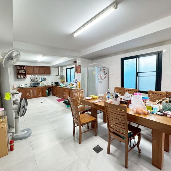 อาคารพาณิชย์2คูหา 56.2ตรว. หลังริม อยู่หน้าหมู่บ้านเดอะพราว, Samut Sakhon, Khok Kham, Muang Samut Sakhon, Samut Sakhon, , 700 sqm, Shophouse For Sale, by AJHOMECENTER (หยก) 082-779-8961, 500150915 - DDproperty.com