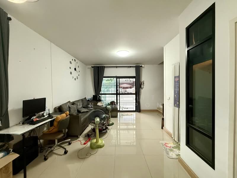 The Ricco Town Wongwaen-Hathairat, Bangkok, Thairaman Road, Sam Wa Tawan Tok, Khlong Sam Wa, Bangkok, 4 Bedrooms, 138 sqm, Townhouse For Sale, by Bunnavit Faungfupong, 500150929 - DDproperty.com