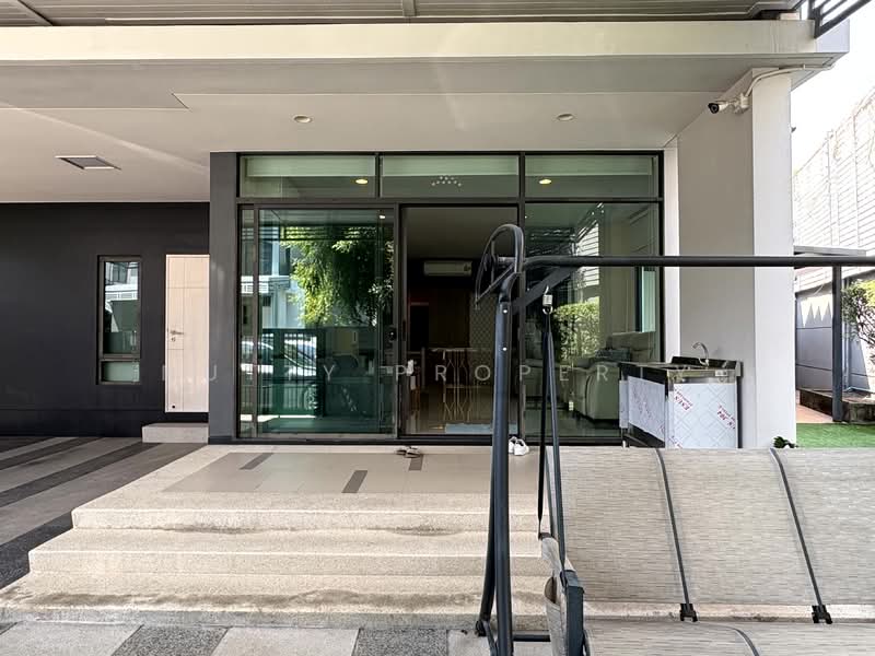 Setthasiri Krungthep Kreetha, Bangkok, Krungthep Kreetha Road, Hua Mak, Bang Kapi, Bangkok, 4 Bedrooms, 200 sqm, Single Detached House For Sale, by Nutty Property, 500150944 - DDproperty.com