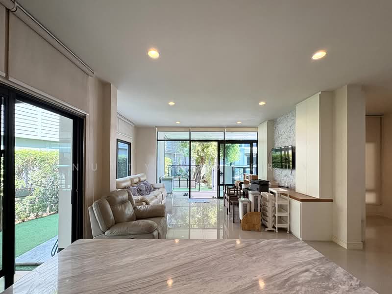 Setthasiri Krungthep Kreetha, Bangkok, Krungthep Kreetha Road, Hua Mak, Bang Kapi, Bangkok, 4 Bedrooms, 200 sqm, Single Detached House For Sale, by Nutty Property, 500150944 - DDproperty.com