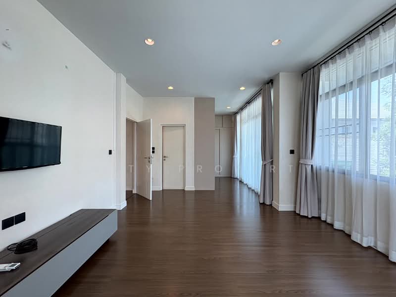 Setthasiri Krungthep Kreetha, Bangkok, Krungthep Kreetha Road, Hua Mak, Bang Kapi, Bangkok, 4 Bedrooms, 200 sqm, Single Detached House For Sale, by Nutty Property, 500150944 - DDproperty.com