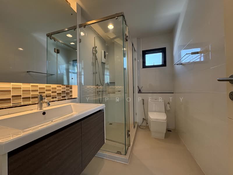 Setthasiri Krungthep Kreetha, Bangkok, Krungthep Kreetha Road, Hua Mak, Bang Kapi, Bangkok, 4 Bedrooms, 200 sqm, Single Detached House For Sale, by Nutty Property, 500150944 - DDproperty.com