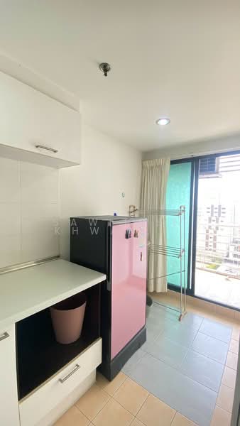 Lumpini Place Pinklao, Bangkok, 28 Borommaratchachonnani Road, Bang Bamru, Bang Phlat, Bangkok, 2 Bedrooms, 65 sqm, Condo For Sale, by Sawitree Khwanmuang, 500150957 - DDproperty.com