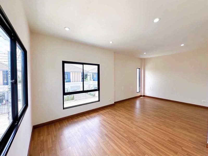 CPN Ninn Wongwaen - Lam Luk Ka Klong 6, Pathum Thani, Soi Khlong Hok, Bung Kham Proi, Lam Luk Ka, Pathum Thani, 4 Bedrooms, 168 sqm, Single Detached House For Rent, by Jutarat Jitmun, 500150992 - DDproperty.com