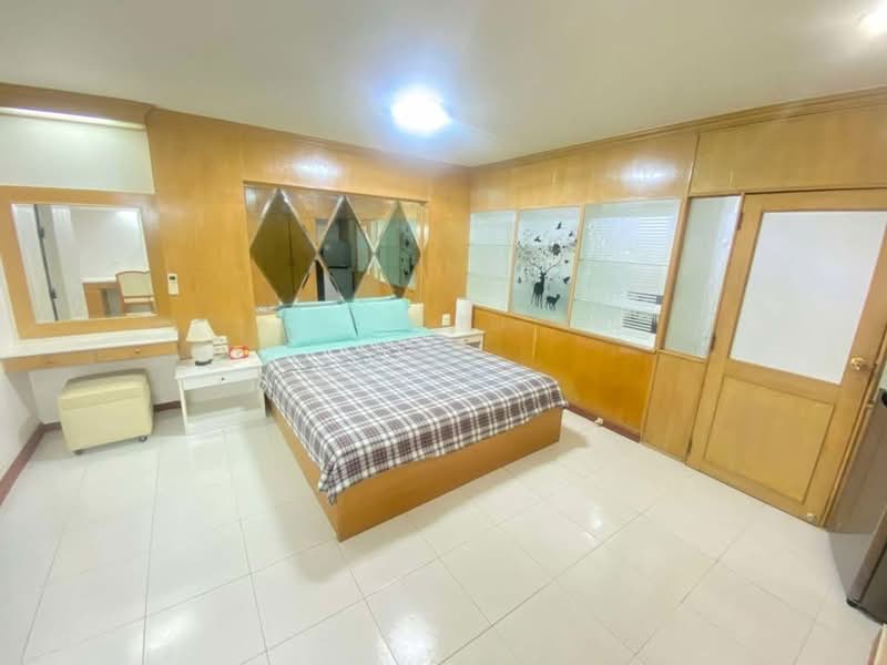Rin House Condo, Bangkok, Soi Sukhumvit 39, Khlong Tan Nua, Watthana, Bangkok, 1 Bedroom, 47 sqm, Condo For Sale, by One Re., 500151037 - DDproperty.com