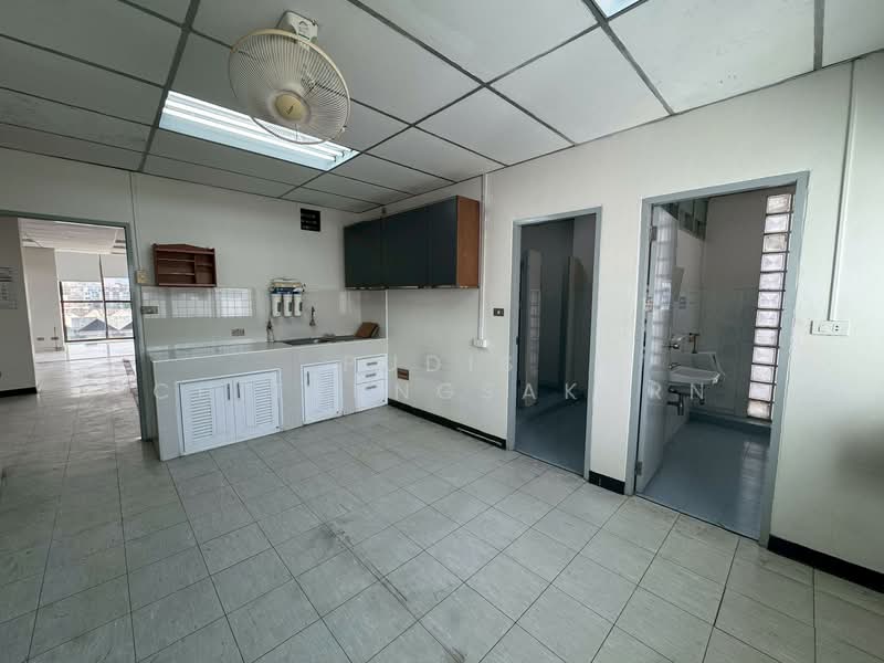 Commercial Building for Rent – Krung Kasem Rd., Bangkok, Pom Prap, Pom Prap Sattru Phai, Bangkok, , 1,000 sqm, Shophouse For Rent, by Pudis Chitrungsakorn, 500151097 - DDproperty.com