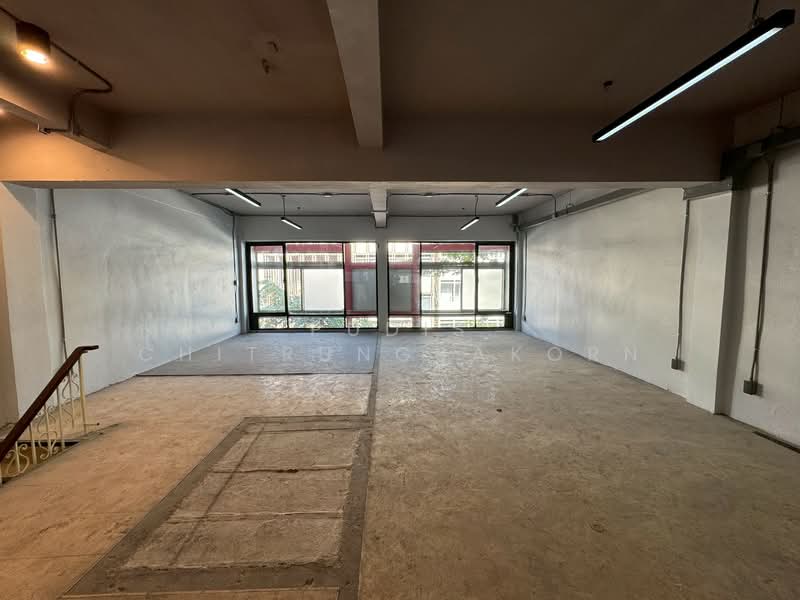 Commercial Building for Rent – Charoen Krung, Bangkok, Pom Prap, Pom Prap Sattru Phai, Bangkok, , 160 sqm, Shophouse For Rent, by Pudis Chitrungsakorn, 500151103 - DDproperty.com