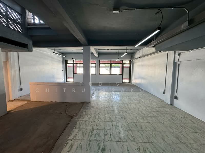 อาคารพาณิชย์ให้เช่า – เจริญกรุง, กรุงเทพ, ป้อมปราบ, ป้อมปราบศัตรูพ่าย, กรุงเทพ, 160 ตร.ม., ตึกแถว-อาคารพาณิชย์ ให้เช่า, โดย Pudis Chitrungsakorn, 500151103 - DDproperty.com