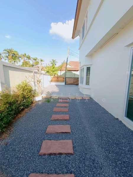 Flora Ville Park City Suwinthawong, Bangkok, Suwinthawong Road, Lam Phak Chi, Nong Chok, Bangkok, 5 Bedrooms, 170 sqm, Single Detached House For Sale, by Sawitree Khwanmuang, 500151120 - DDproperty.com