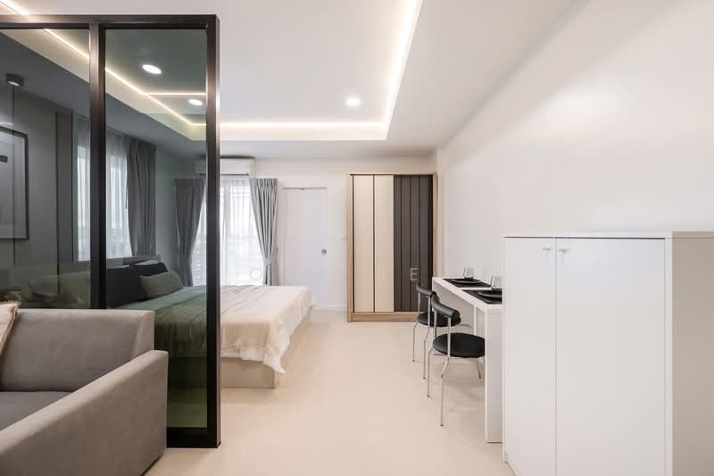 J.W. Suite, Bangkok, Ladprao, Lat Phrao, Lat Phrao, Bangkok, Studio, 30 sqm, Condo For Sale, by One Re., 500151133 - DDproperty.com