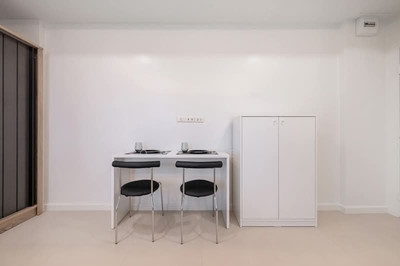 J.W. Suite, Bangkok, Ladprao, Lat Phrao, Lat Phrao, Bangkok, Studio, 30 sqm, Condo For Sale, by One Re., 500151133 - DDproperty.com