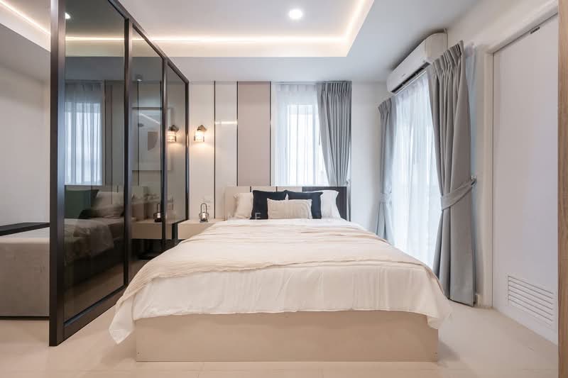 J.W. Suite, Bangkok, Ladprao, Lat Phrao, Lat Phrao, Bangkok, Studio, 30 sqm, Condo For Sale, by One Re., 500151133 - DDproperty.com