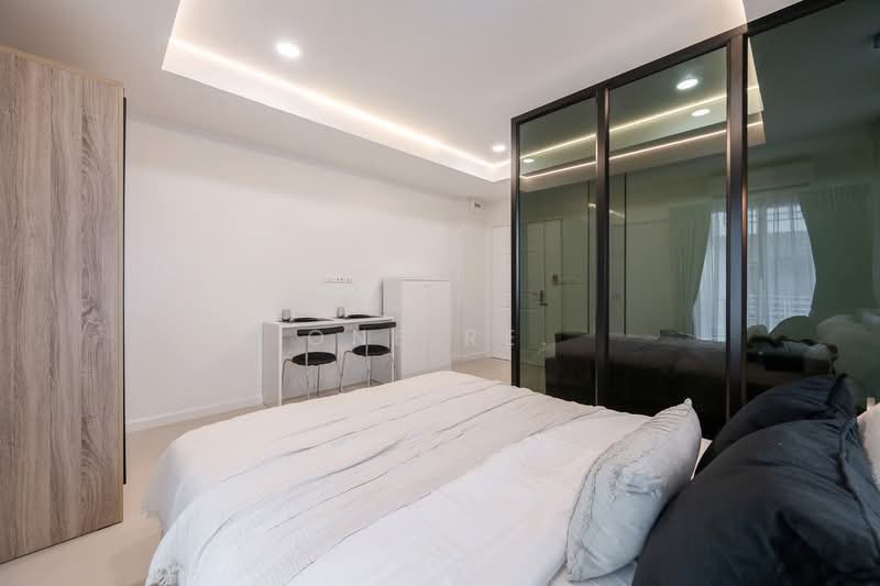 J.W. Suite, Bangkok, Ladprao, Lat Phrao, Lat Phrao, Bangkok, Studio, 30 sqm, Condo For Sale, by One Re., 500151133 - DDproperty.com