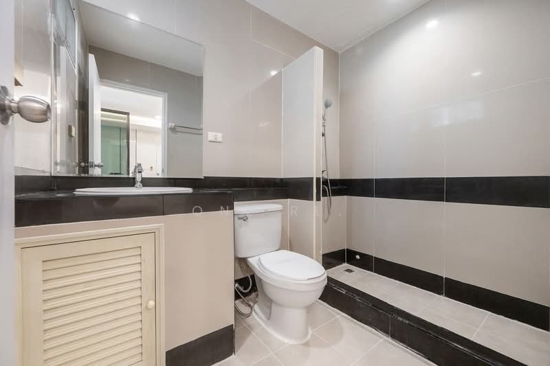 J.W. Suite, Bangkok, Ladprao, Lat Phrao, Lat Phrao, Bangkok, Studio, 30 sqm, Condo For Sale, by One Re., 500151133 - DDproperty.com