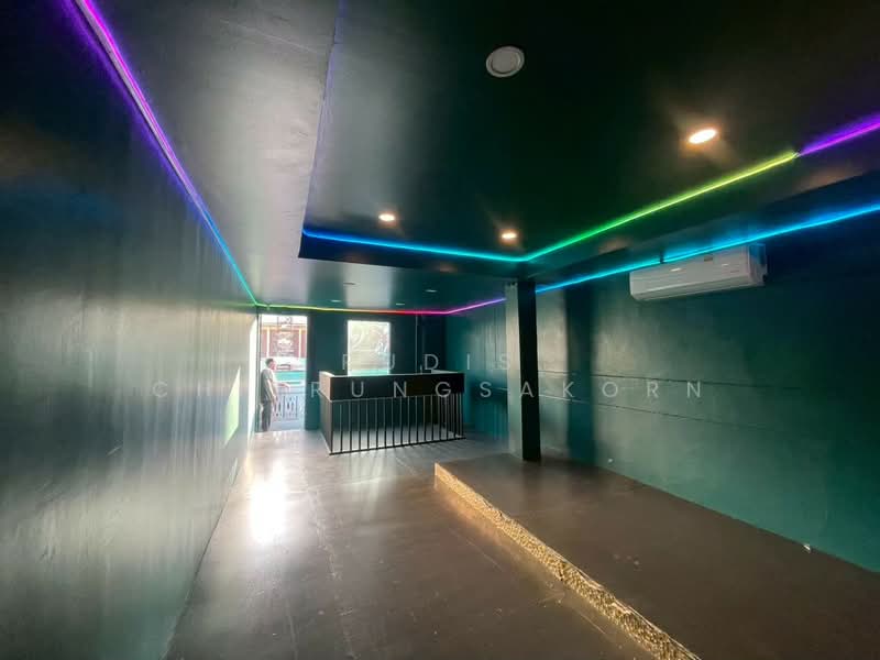 Bar Business for Sale – Khaosan Area, Bangkok, Talat Yot, Phra Nakhon, Bangkok, , 250 sqm, Shophouse For Rent, by Pudis Chitrungsakorn, 500151137 - DDproperty.com