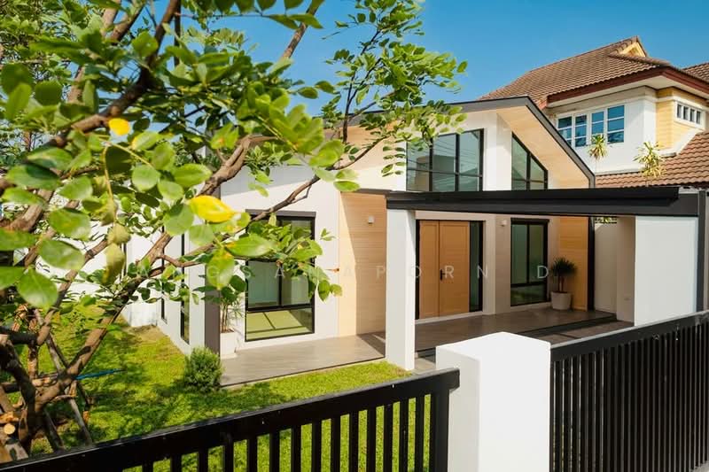 Thanasin Village, Bangkok, Nawamin Road 68, Khlong Kum, Bueng Kum, Bangkok, 3 Bedrooms, 130 sqm, Single Detached House For Sale, by Angsanaporn D, 500151253 - DDproperty.com