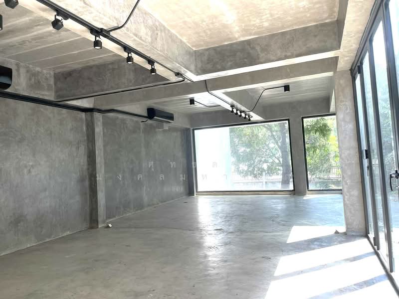 ขายที่ดินพร้อมบ้านเดี่ยว 2 ชั้น ถนนเลียบคลองประปา ต.คลองเกลือ อ.ปากเกร็ด นนทบุรี, นนทบุรี, ถนนเลียบคลองประปา, คลองเกลือ, ปากเกร็ด, นนทบุรี, 2,400 ตร.ม., ที่ดิน ขาย, โดย ศุทธดา มงคลมหาลาภ, 500151283 - DDproperty.com