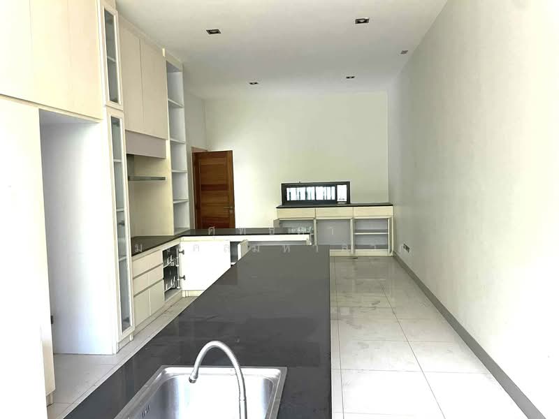 ขายที่ดินพร้อมบ้านเดี่ยว 2 ชั้น ถนนเลียบคลองประปา ต.คลองเกลือ อ.ปากเกร็ด นนทบุรี, Nonthaburi, ถนนเลียบคลองประปา, Khlong Klue, Pak Kret, Nonthaburi, , 2,400 sqm, Land For Sale, by ศุทธดา มงคลมหาลาภ, 500151283 - DDproperty.com