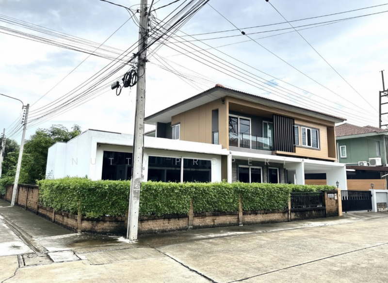 Golden Village Onnut-Pattanakan : โกลเด้น วิลเลจ อ่อนนุช-พัฒนาการ, กรุงเทพ, ซอยอ่อนนุช 65 แยก14, ประเวศ, ประเวศ, กรุงเทพ, 300 ตร.ม., บ้านเดี่ยว ขาย, โดย Nutty Property, 500151289 - DDproperty.com