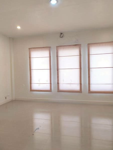 เดอะ เนเจอร์ ซิตี้, กรุงเทพ, เพชรเกษม 69, หนองค้างพลู, หนองแขม, กรุงเทพ, 164 ตร.ม., ทาวน์เฮ้าส์ ให้เช่า, โดย จันทรา วงศ์เยาว์ฟ้า, 500151311 - DDproperty.com