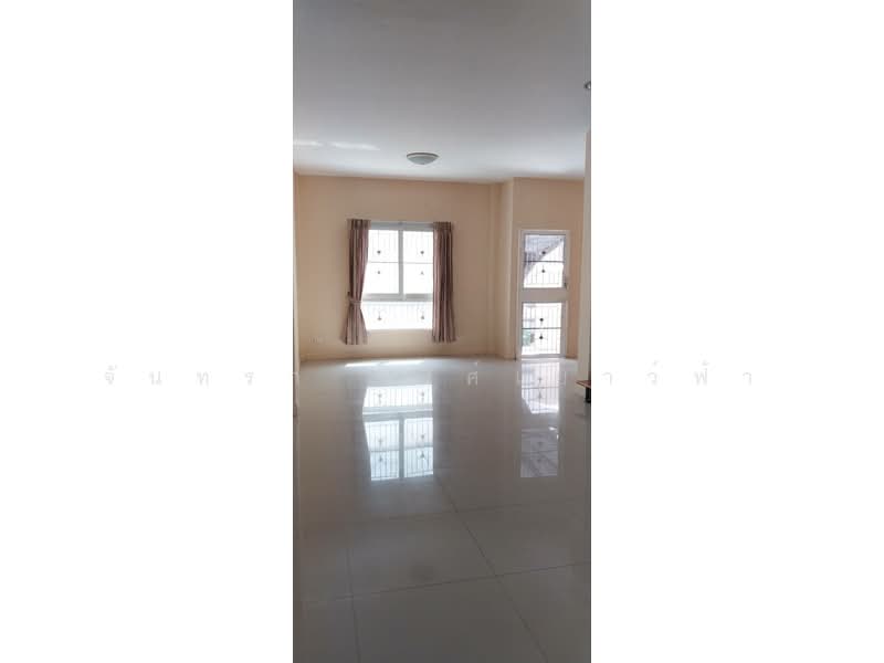 For Rent - Vista avenue, Bangkok