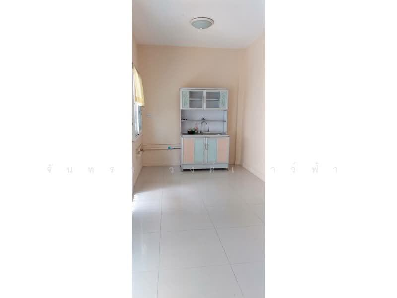 For Rent - Vista avenue, Bangkok