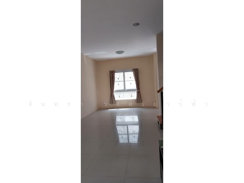 For Rent - Vista avenue, Bangkok