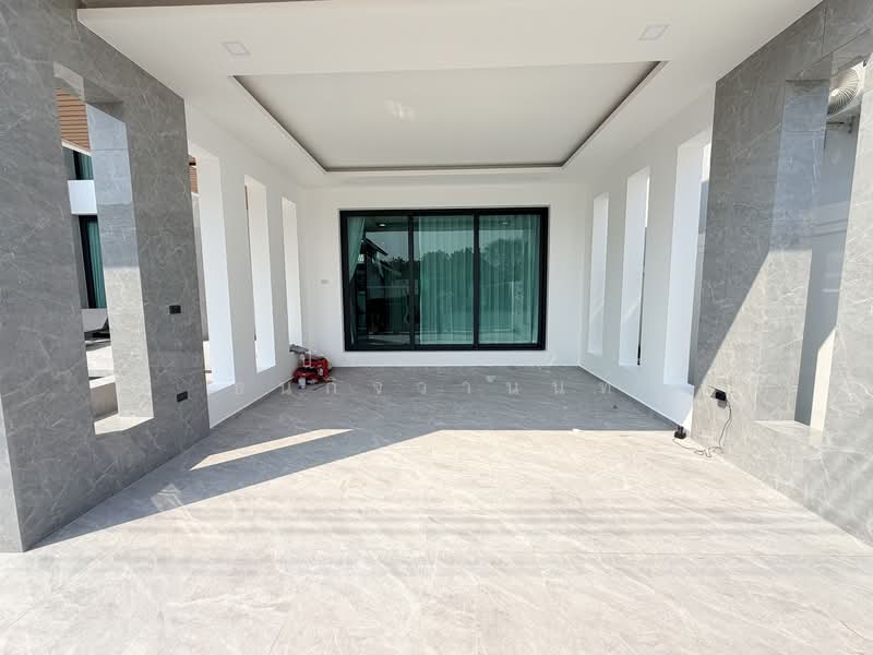 บ้านพลูวิลล่า-พัทยา สไตล์โมเดิร์น, Chon Buri (Pattaya), Nong Pru, Bang Lamung (Pattaya), Chon Buri (Pattaya), 5 Bedrooms, 330 sqm, Villa For Sale, by ปรวรรณ ธนกิจวานนท์, 500151345 - DDproperty.com