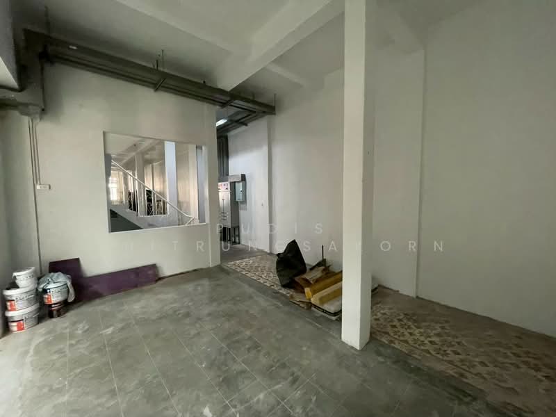 Second-Floor Commercial Space for Rent – Yaowarat, Bangkok, Samphanthawong, Samphanthawong, Bangkok, , 500 sqm, Shophouse For Rent, by Pudis Chitrungsakorn, 500151347 - DDproperty.com