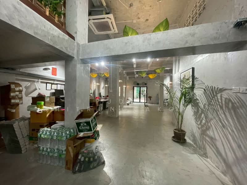 For Rent - Commercial Space for Rent – Yaowarat (Ground Floor Only), Bangkok